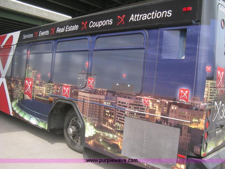 image for item H5464 2002 Gillig Low Floor 35' transit bus