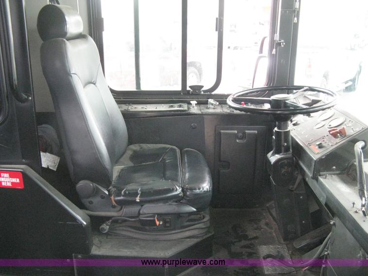 image for item H5464 2002 Gillig Low Floor 35' transit bus