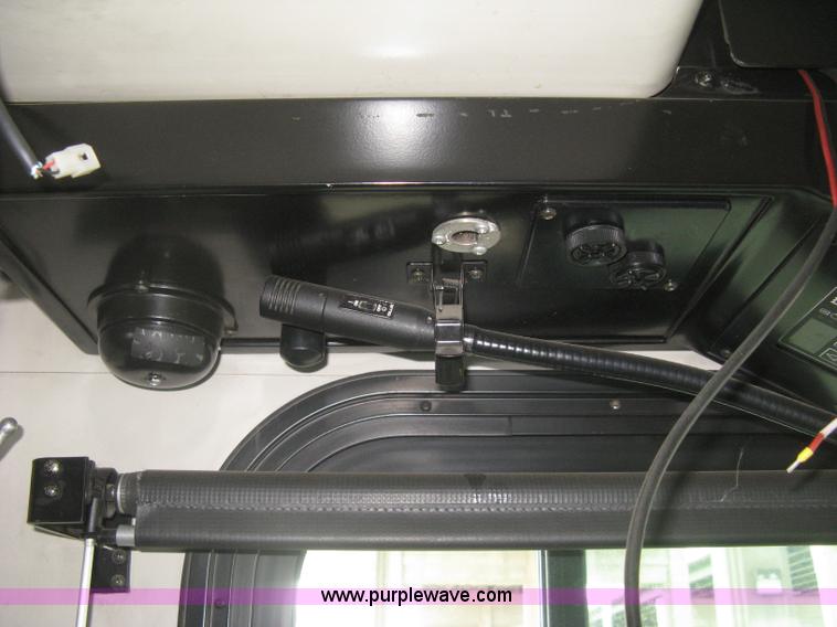 image for item H5464 2002 Gillig Low Floor 35' transit bus