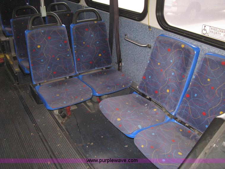 image for item H5464 2002 Gillig Low Floor 35' transit bus