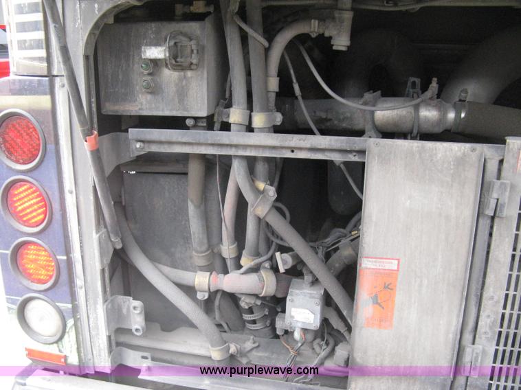 image for item H5464 2002 Gillig Low Floor 35' transit bus