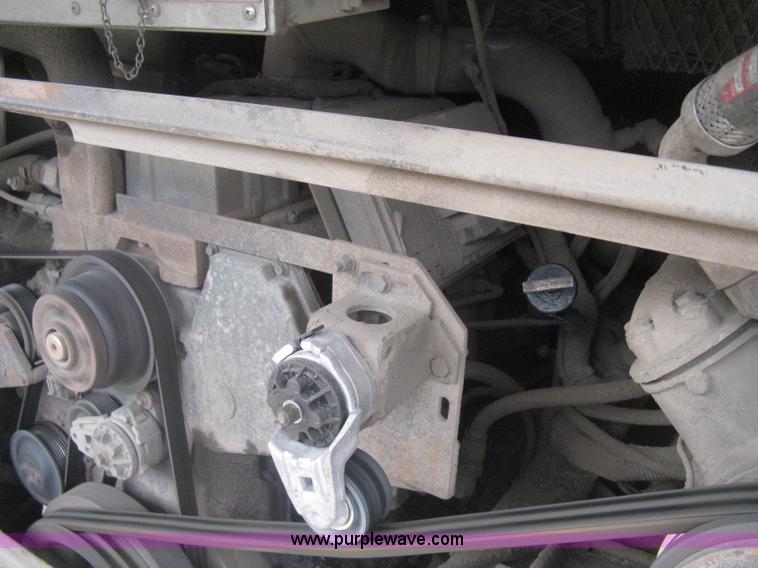 image for item H5464 2002 Gillig Low Floor 35' transit bus