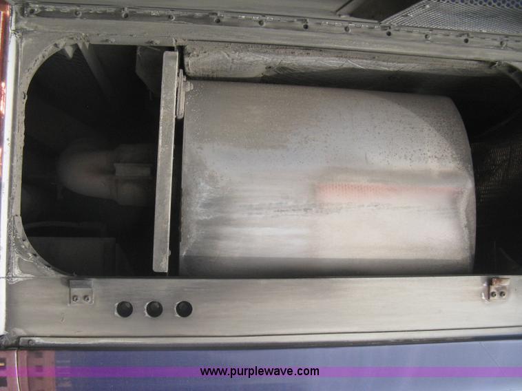 image for item H5464 2002 Gillig Low Floor 35' transit bus