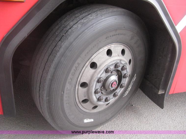 image for item H5464 2002 Gillig Low Floor 35' transit bus