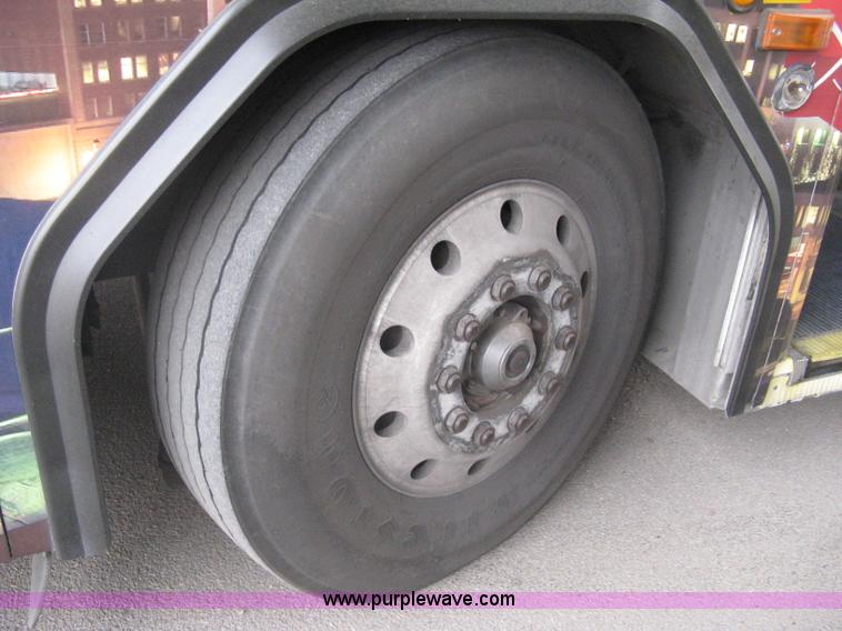 image for item H5464 2002 Gillig Low Floor 35' transit bus