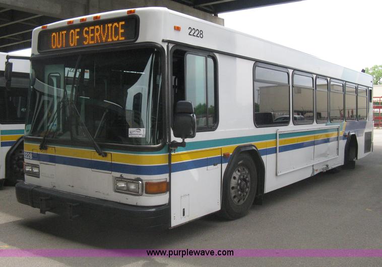 image for item H5465 2002 Gillig Low Floor G22B102N4 transit bus