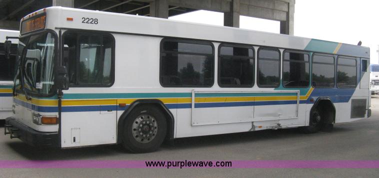 image for item H5465 2002 Gillig Low Floor G22B102N4 transit bus