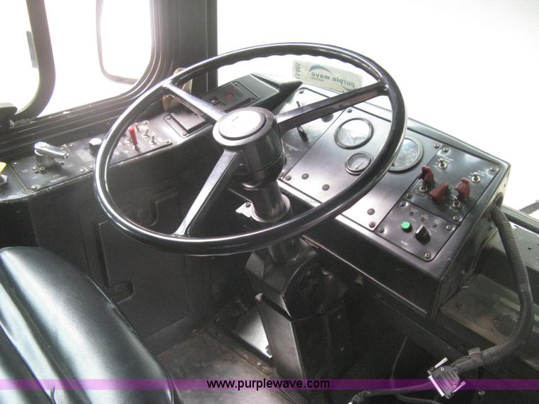 image for item H5465 2002 Gillig Low Floor G22B102N4 transit bus