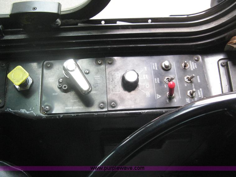 image for item H5465 2002 Gillig Low Floor G22B102N4 transit bus