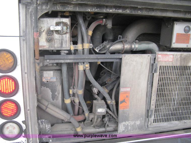 image for item H5465 2002 Gillig Low Floor G22B102N4 transit bus