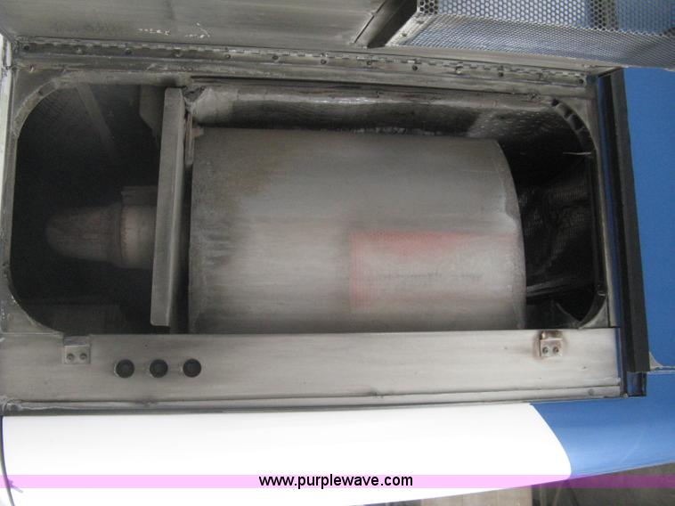 image for item H5465 2002 Gillig Low Floor G22B102N4 transit bus