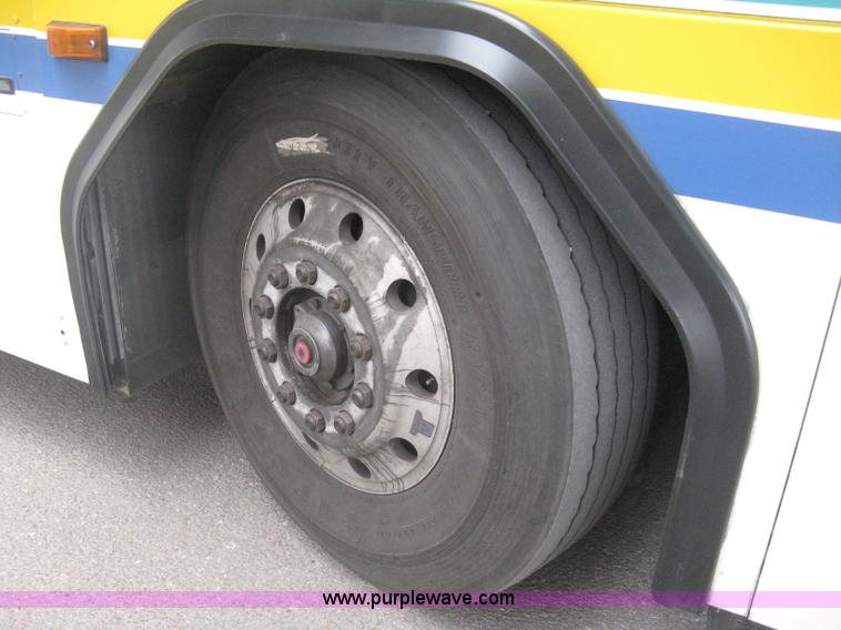 image for item H5465 2002 Gillig Low Floor G22B102N4 transit bus