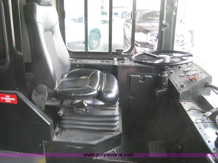 image for item H5466 2002 Gillig Low Floor G22B102N4 transit bus