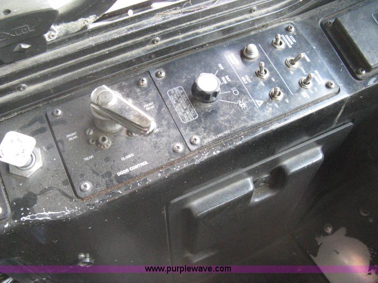 image for item H5466 2002 Gillig Low Floor G22B102N4 transit bus