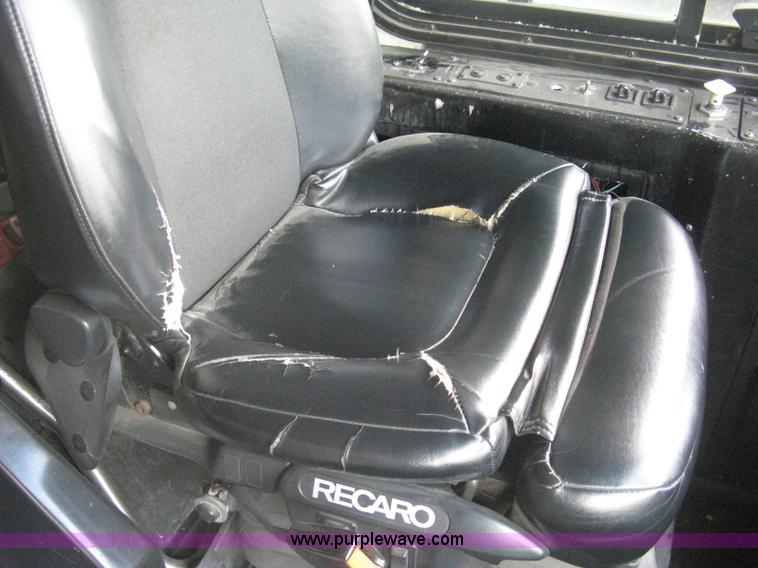 image for item H5466 2002 Gillig Low Floor G22B102N4 transit bus