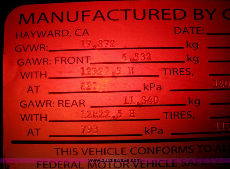 image for item H5466 2002 Gillig Low Floor G22B102N4 transit bus