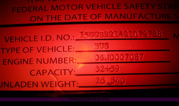 image for item H5466 2002 Gillig Low Floor G22B102N4 transit bus