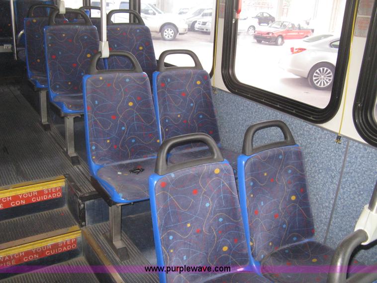 image for item H5466 2002 Gillig Low Floor G22B102N4 transit bus
