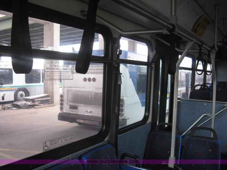 image for item H5466 2002 Gillig Low Floor G22B102N4 transit bus