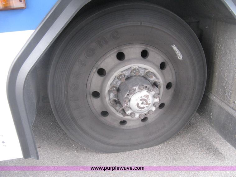 image for item H5466 2002 Gillig Low Floor G22B102N4 transit bus