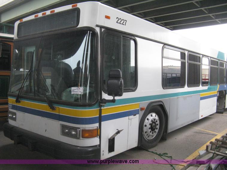 image for item H5468 2002 Gillig Low Floor 35' transit bus