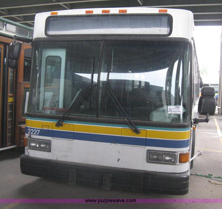 image for item H5468 2002 Gillig Low Floor 35' transit bus