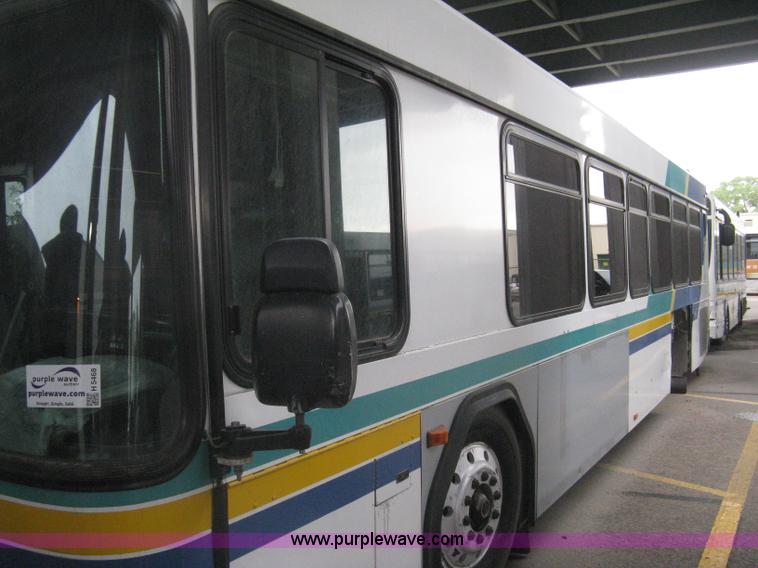 image for item H5468 2002 Gillig Low Floor 35' transit bus