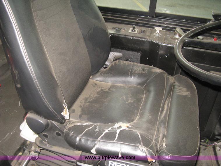 image for item H5468 2002 Gillig Low Floor 35' transit bus