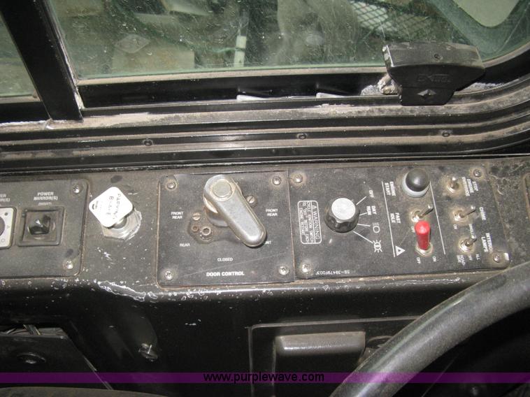 image for item H5468 2002 Gillig Low Floor 35' transit bus