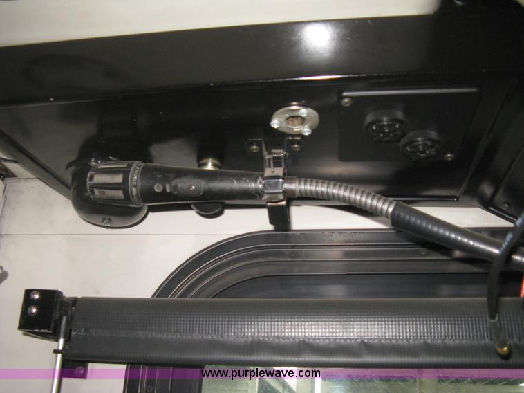 image for item H5468 2002 Gillig Low Floor 35' transit bus