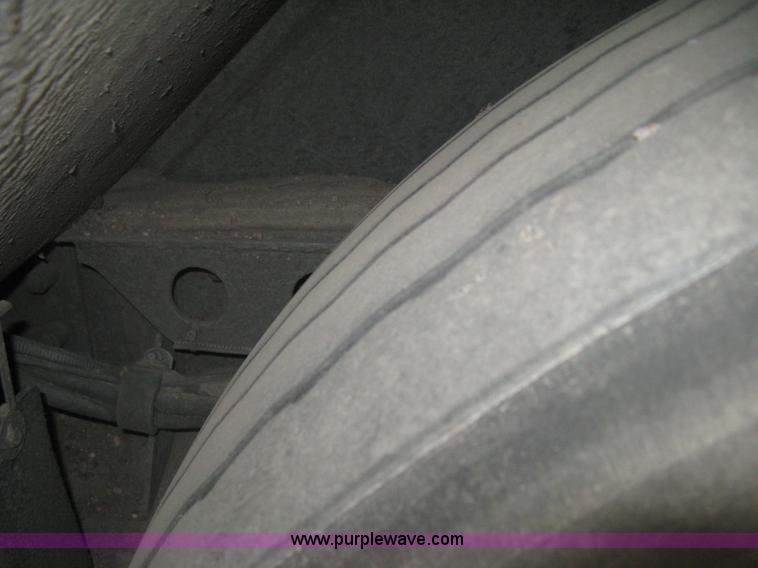 image for item H5468 2002 Gillig Low Floor 35' transit bus