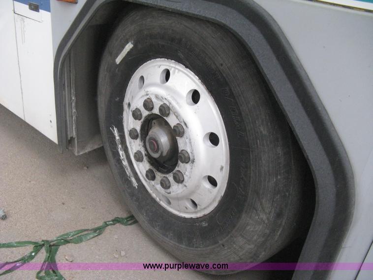 image for item H5468 2002 Gillig Low Floor 35' transit bus