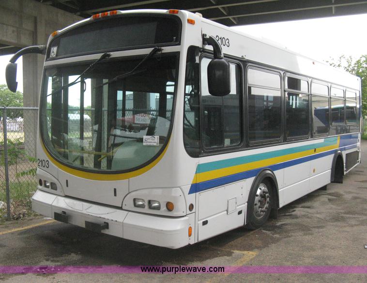 image for item H5469 2001 Chance Coach Opus LFB-29 29' transit bus