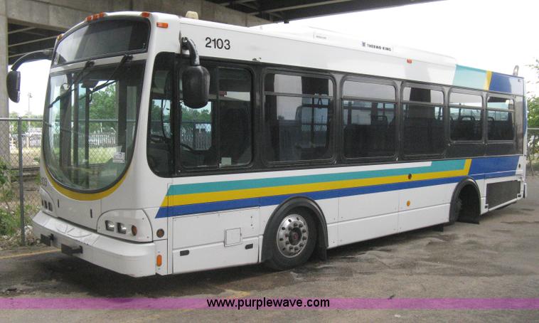 image for item H5469 2001 Chance Coach Opus LFB-29 29' transit bus