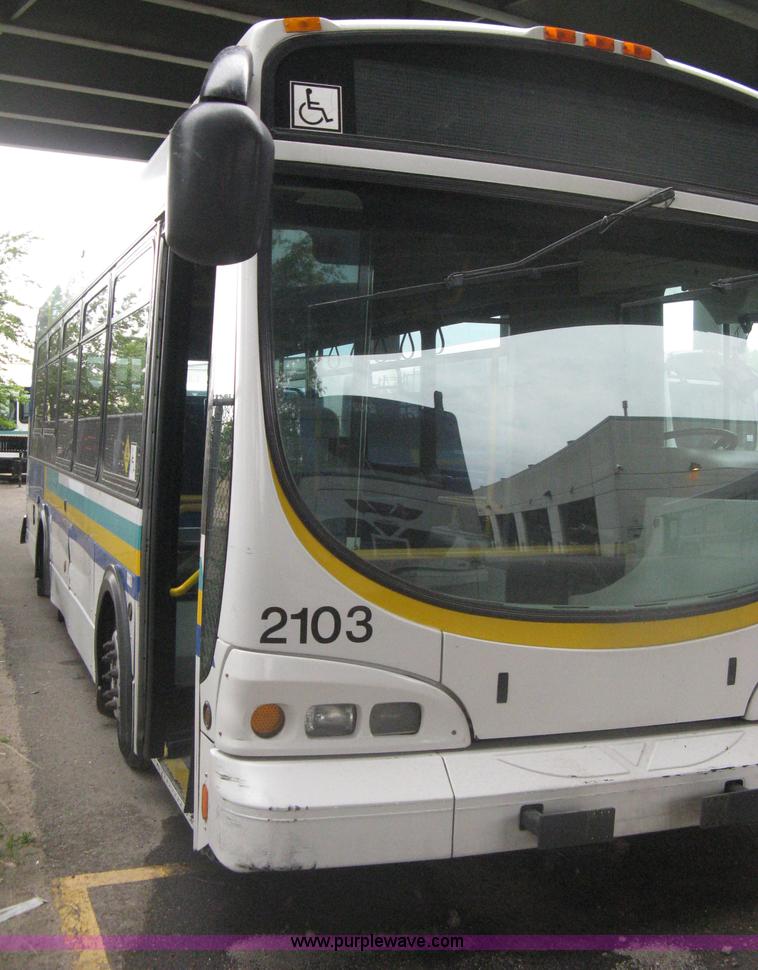 image for item H5469 2001 Chance Coach Opus LFB-29 29' transit bus