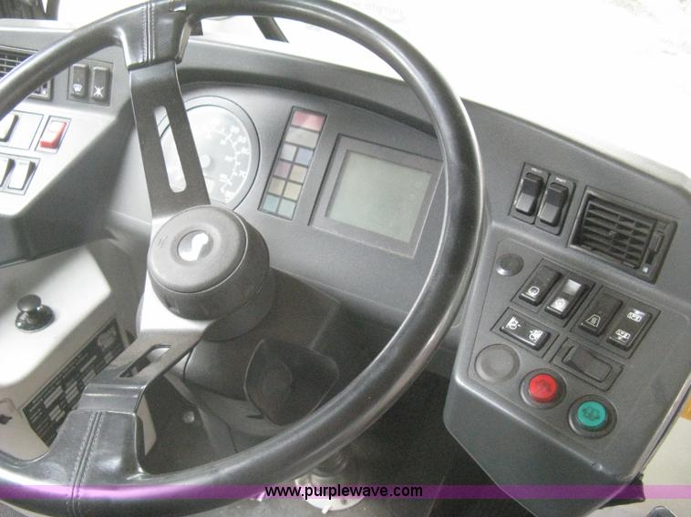 image for item H5469 2001 Chance Coach Opus LFB-29 29' transit bus