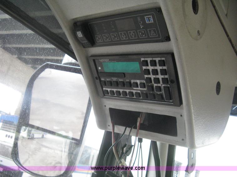 image for item H5469 2001 Chance Coach Opus LFB-29 29' transit bus