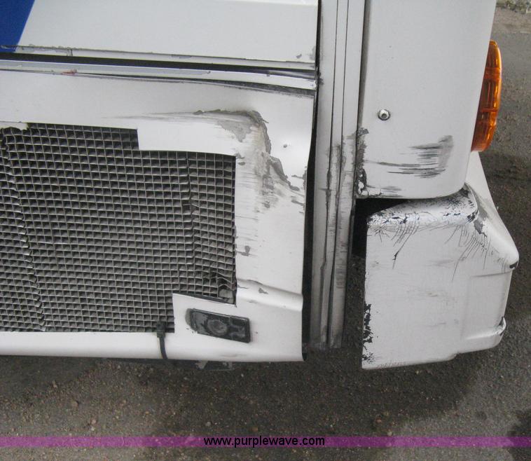 image for item H5469 2001 Chance Coach Opus LFB-29 29' transit bus