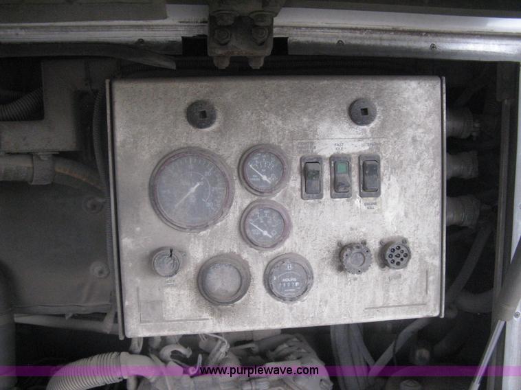 image for item H5469 2001 Chance Coach Opus LFB-29 29' transit bus