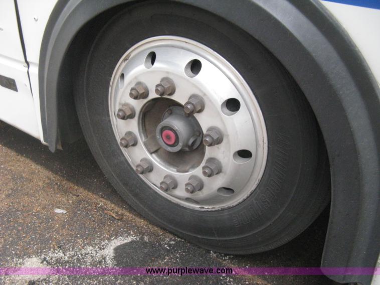 image for item H5469 2001 Chance Coach Opus LFB-29 29' transit bus