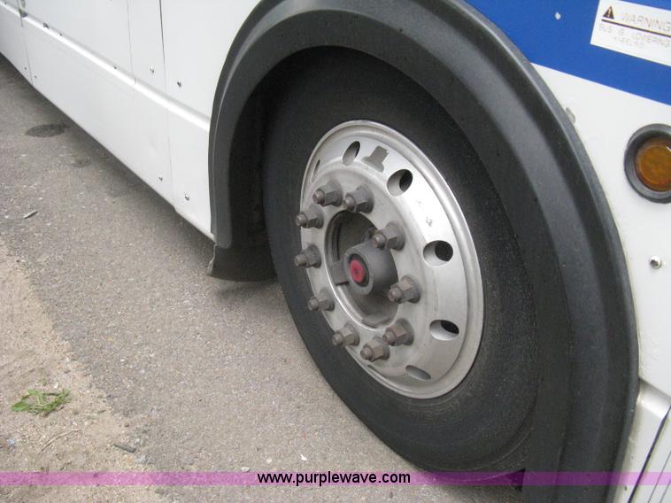 image for item H5469 2001 Chance Coach Opus LFB-29 29' transit bus