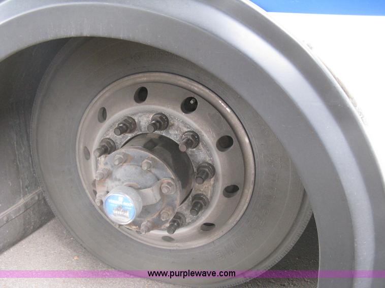 image for item H5469 2001 Chance Coach Opus LFB-29 29' transit bus