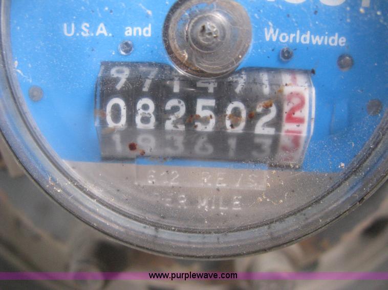 image for item H5469 2001 Chance Coach Opus LFB-29 29' transit bus