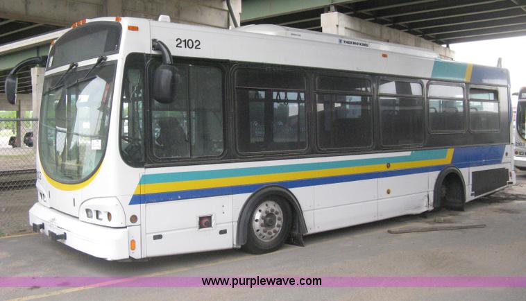 image for item H5471 2001 Chance Coach Opus 29' transit bus