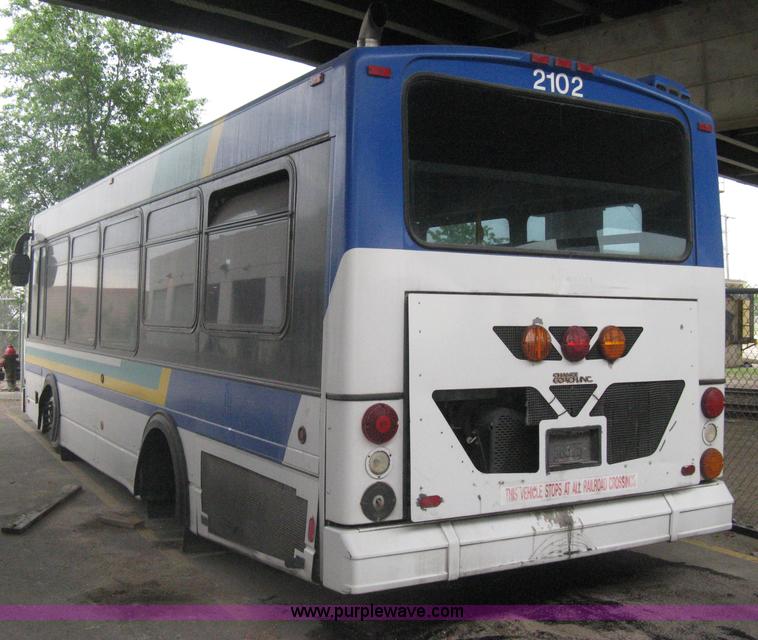 image for item H5471 2001 Chance Coach Opus 29' transit bus