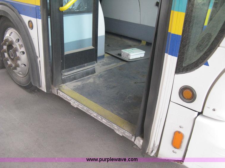 image for item H5471 2001 Chance Coach Opus 29' transit bus