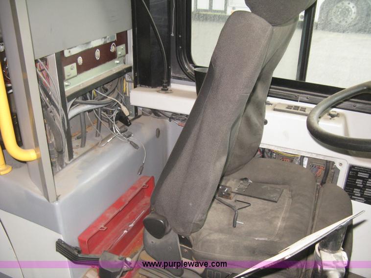 image for item H5471 2001 Chance Coach Opus 29' transit bus