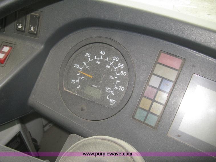 image for item H5471 2001 Chance Coach Opus 29' transit bus