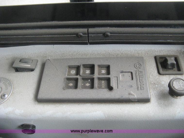 image for item H5471 2001 Chance Coach Opus 29' transit bus