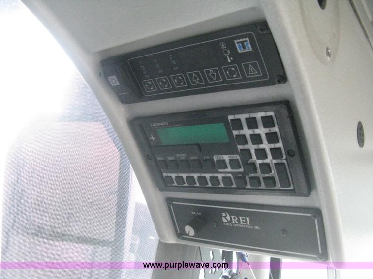 image for item H5471 2001 Chance Coach Opus 29' transit bus